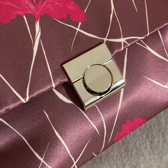 Floral print satin purse - Picture 5 of 8